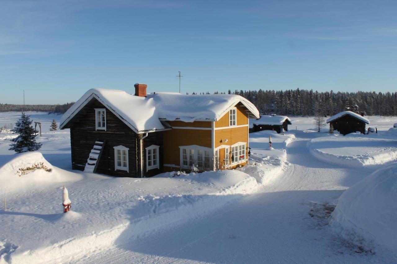 Elves Village Hotel Köngäs Exteriör bild