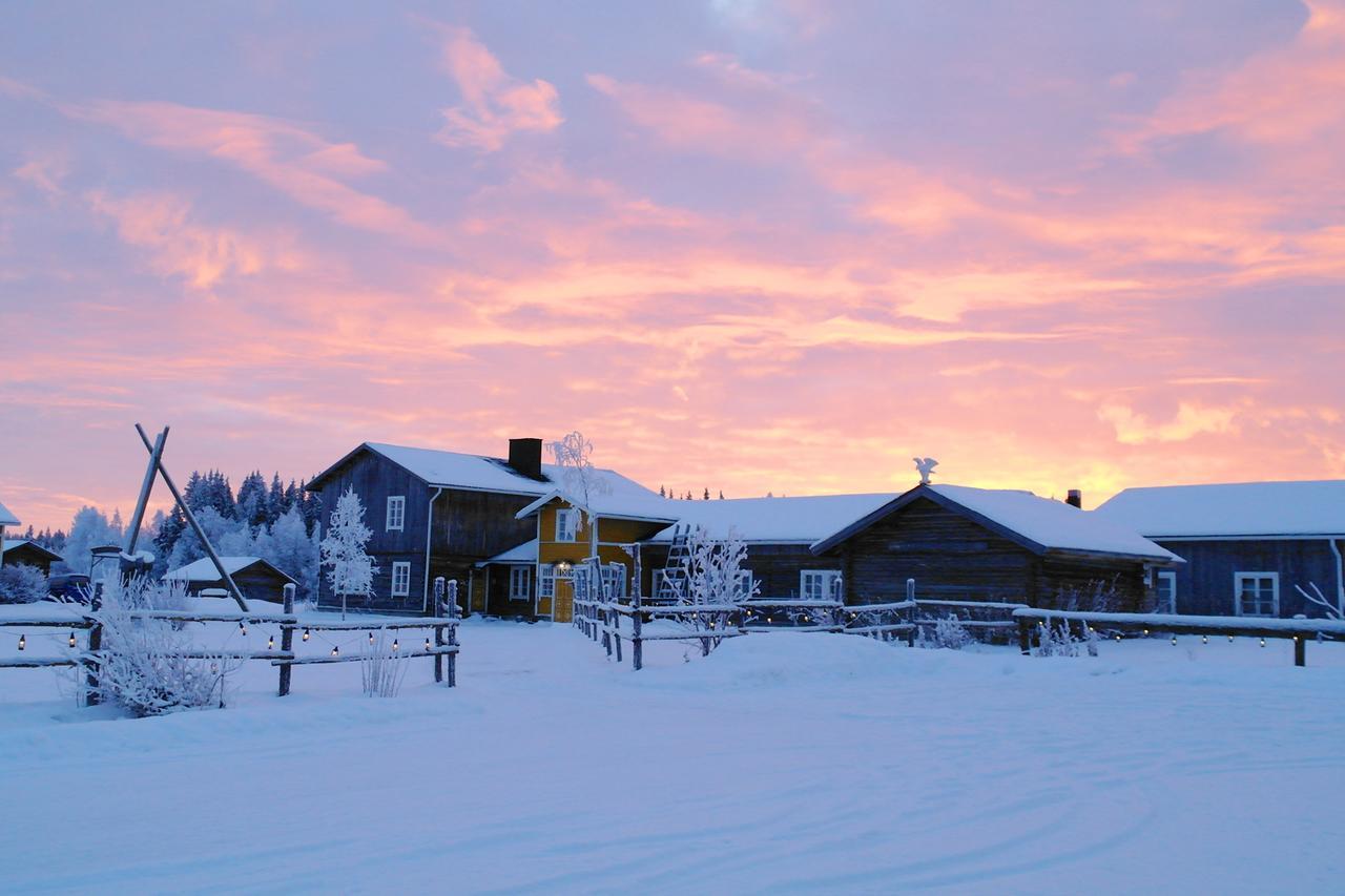 Elves Village Hotel Köngäs Exteriör bild