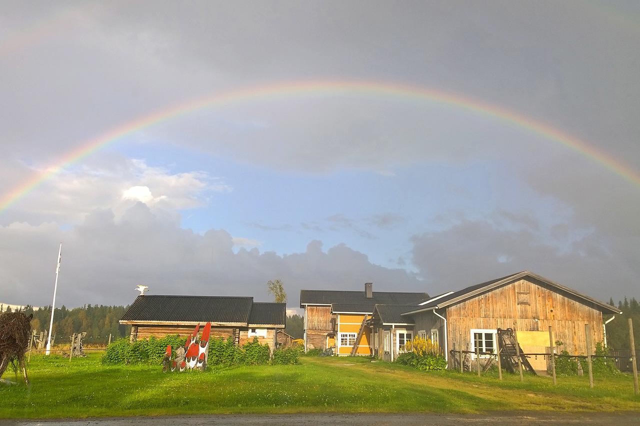 Elves Village Hotel Köngäs Exteriör bild
