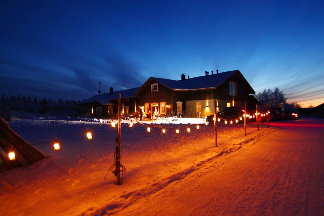 Elves Village Hotel Köngäs Exteriör bild