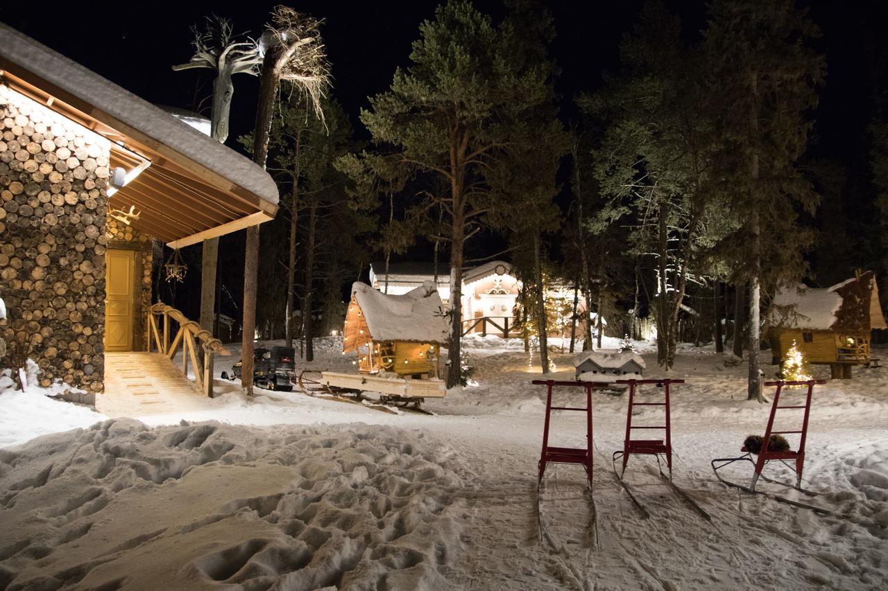 Elves Village Hotel Köngäs Exteriör bild