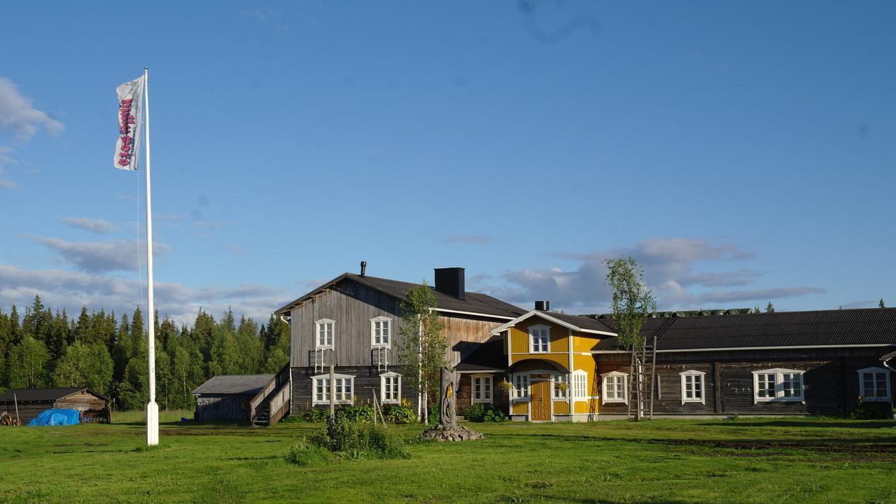 Elves Village Hotel Köngäs Exteriör bild